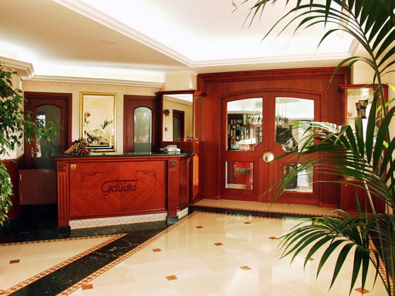 Hotel Gaudio Longobardi Екстериор снимка